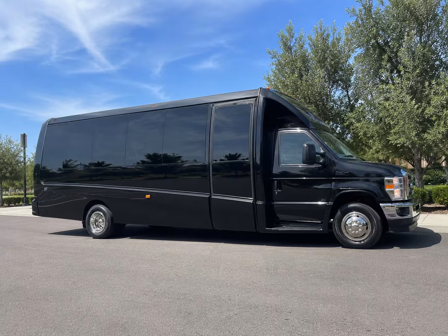 san dimas employee minibus rentals with instant online quotes
