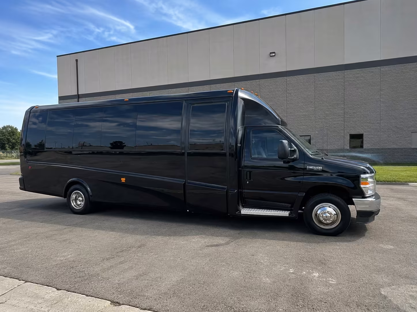 youth group and vbs minibus rentals in san dimas